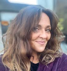 Suzanne White (@White_Suz)