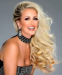 Be the woman who fixes another woman's crown without telling the world it  was crooked” 👑 #missmarylandusa #statefinalist #confidentlybeautiful