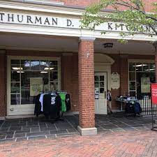The official shop features wake forest football, basketball and baseball apparel for fans and alumni in the most popular brands such as nike and adidas. Photos At Deacon Shop College Bookstore In Wake Forest University