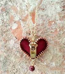 pin auf treasures trinkets