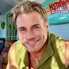 Eric Cartwright (@eric_vikingden)