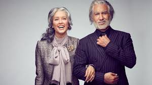 Facebook gives people the power. Rebecca Mir Und Massimo Sinato In Der Vox Zeitreise