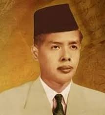 Sejarah SHALAWAT BADAR KH Ali Mansur Siddiq terinspirasi dari sebuah Kitab  yang berjudul “MANDZUMAH AHLUL BADAR ALMUSAMAH JALIYATUL KADAR FII FADOIL  AHLUL BADAR” yang di susun oleh AL IMAM ASSAYYID JA'FAR ALBARJANZI.