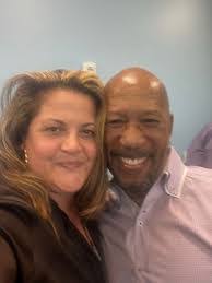 Elaine Manzo's Instagram, Twitter & Facebook