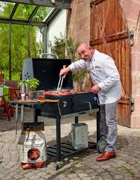 Kingston , the capital of jamaica, is the smallest parish yet the most. Der Kingstone Black Angus Grillwagen Ist Ein Hochwertiger Holzkohlegrill Der Eine Gleichmassige Hitzeverteilung Auf Einer Gr Holzkohlegrill Kingston Grillwagen