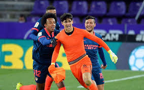 Noticias, crónicas, resultados y fichajes del sevilla fútbol club. Golnya Selamatkan Sevilla Dari Kekalahan Ini Kata Kiper Yassine Bono Bola Bisnis Com