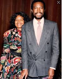 Ben carson is a retired american neurosurgeon who is currently running as a republican primary candidate for the nomination in the upcoming 2016 for instance, an account for the book in which ben carson attempts to stab a childhood friend, but instead only stabs the friend's belt buckle has. Ben Carson S Wife Candy Claims The Republican Has Cheated Death 9 Times Daily Mail Online