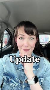 Rose Holstein's Instagram, Twitter & Facebook