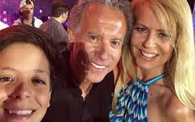 Sin embargo, la criatura no logró salvar una pareja que venía en declive. Luego De Postergar Los Planes Por La Salud De Maximo Menem Cecilia Bolocco Se Casara Con Un Empresario Multimillonario Infobae