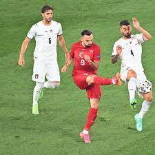 Jun 11, 2021 · mit dem eröffnungsspiel türkei gegen italien (anstoß: Em 2021 Italien Feiert Deutlichen Auftaktsieg Gegen Die Turkei