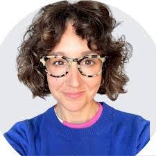 Amber Brace's Instagram, Twitter & Facebook