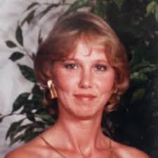 Robin Batts's Instagram, Twitter & Facebook