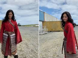 Seeing the neighboring country become more and more powerful, a warlord organizes a competition to reveal the best warriors. Mulan Stunt Double Leaves Internet Smitten Some Mistake Her For Actual Actress