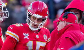 Experts grade Chiefs QB Patrick Mahomes' Week 16 performance vs Texans