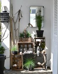 Terrassen Styling Mit Weinkistenregal Deko Ideen Haus Dekoration Terrasse Dekorieren
