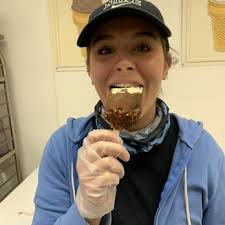 PAM'S CUSTARD CORNER