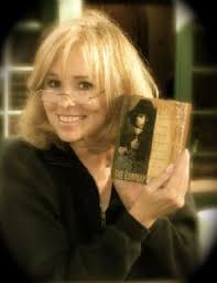 The Girl Gets Moe crew