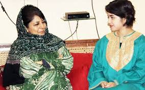 Zaira Wasim Age Height Boyfriend Family Biography More Starsunfolded Zaira wasim khan, who played the role of wrestler geeta phogat in aamir khan starrer 'dangal', met the chief minister of jammu zaira's parents were also present at the occasion, according to sources. zaira wasim age height boyfriend