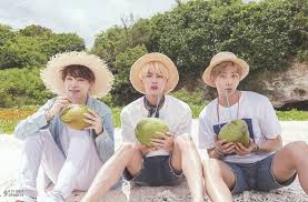 Inilah 10 potret bukti kemiripan di antara kedua . Netizens List The Most Unexpected Friendships In Kpop Bts Suga And Svt Woozi Friends