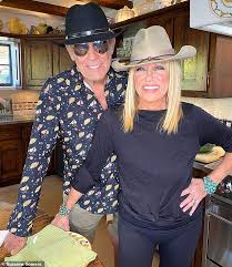 For 2020, suzanne somers's net worth was estimated to be $100 million. Suzanne Somers 73 Looks Slender In A Black Outfit As She Poses With Husband Alan Hamel 84 Readsector