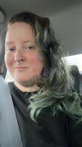 Pictures of your cool haircuts, please 🥺