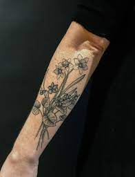 Violets And Narcissus By Perry Smick Hidden Moon Tattoo Melbourne Australia Tattoos Floral Tattoo Sleeve Body Tattoos