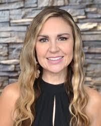 Clarissa Carrier's Instagram, Twitter & Facebook