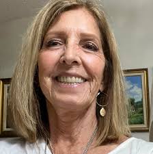 We are considering Citrus County. Does anyone know of pros and cons of the  area? We love that it is smaller as we would prefer for the city to be a  place