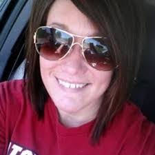 Kari Erwin's Instagram, Twitter & Facebook