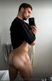 Tiktoker Jossh Duck Pelado Mostrando O Pênis Enorme - Volumes Famosos Nus