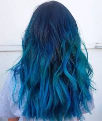 Der Newcomer Unter Den Haartrends Ocean Hair Andrea S Rengarenk Sac Sac Renkleri Sac Rengi Fikirleri