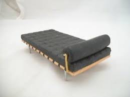 L'efficacité des sites vinted ou market place est sans commune mesure. Chaise Barcelone Lit Par Mies Van Der Rohe Classique Miniature S8010 Echelle 1 12 Ebay