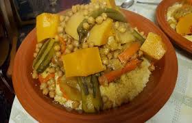 J'ai eu la chance de rencontrer fatti une amie marocaine, qui à eu la gentillesse de me livrer queques une de ces recettes, dont le méchoui des villes, et ce couscous au. Recette Couscous Aux 7 Legumes Recette Bouchra