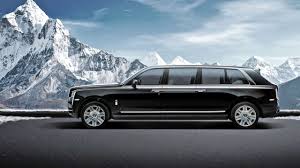 The bentayga represents the closest competition, at least in suv form, to the cullinan. Klassen Rolls Royce Cullinan Riesen Suv Fur 1 8 Millionen Auto Motor Und Sport