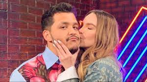 Encontraron que ninguno se tenía entre sus seguidores, entonces comenzaron a decir que terminaron su relación. Belinda Y Christian Nodal Terminaron El Recibio Premio Latin Billboard Y Ella No Lo Felicito El Heraldo De Mexico