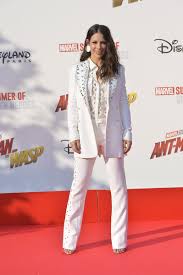 During her marriage, she went to see the dalai lama. Evangeline Lilly Lifestyle Wiki Net Worth Income Salary House Cars Favorites Affairs Awards Family Facts Biography Topplanetinfo Com Entertainment Technology Health Business More