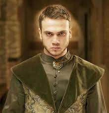 Bu dizide senaryo gereği ilerleyen bölümlerde müzisyen olmuş ve i̇yi düşün taşın şarkısını coverlamış ve yeni şarkılar bestelemiştir. 65 Aras Bulut Iynemli Ideas Turkish Actors Ara Actors