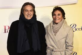 Active since the late 1960s, they have sold over 20 million records. Chi Sono I Ricchi E Poveri Biografia E Curiosita Sul Gruppo