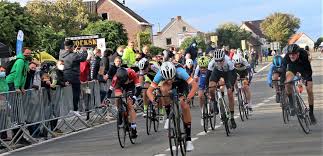 Het parcours wordt volledig verkeersvrij gemaakt van 08u00 uur tot 19u00. Hoogstraten Investeert In Dubbel Belgisch Kampioenschap Voor Aspiranten Jeugd Heeft Het Perspectief Nodig Wielerverhaal