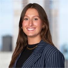 Amanda Showalter's Instagram, Twitter & Facebook