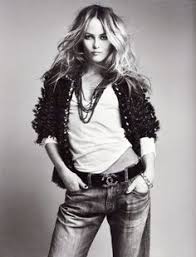 Résolument dans l'air du temps, c'est mon choix mêle à la fois le témoignage et le divertissement avec un seul but : 900 Idees De Paradis C Est L Enfer Vanessa Paradis Actrice Chanteur