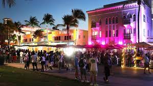 Diseña el viajar a miami beach en tripadvisor comparando precios y leyendo las opiniones de los hoteles de miami beach. Police Officers Shoot Pepper Balls Into Spring Break Crowds To Enforce Miami Beach Emergency Curfew Cnn