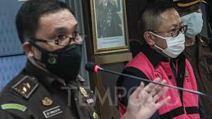 Sebelum tertangkap di singapura, tahun 2006 lalu, adelin lis sejatinya sempat tertangkap oleh kbri. V2hzrlhrqmg03m