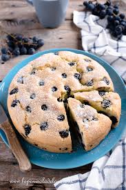 Cookaround è una porta d'ingresso nel mondo della cucina e tutto ciò che gira intorno. Torta All Uva Fragola Sofficissima Senza Burro