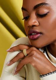 Discover The Larroudé's Jewelry Collection.