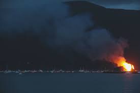 A tűz minden évben kb eleje óta a 20. Slinningsbalet A Huge Bonfire Lit In Aalesund Norway During The Sankthans Festival Imgur