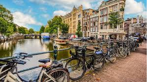 Veja mais ideias sobre amsterdã, viagens, holanda. Chilenos En Holanda Trabajan Solo 36 Horas A La Semana Sacar La Vuelta Es Mal Visto