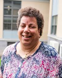 Diane Slater's Instagram, Twitter & Facebook