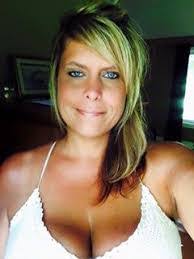 Tracy Runge's Instagram, Twitter & Facebook