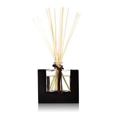 Whether you are looking for simple woodwick reed diffusers or car diffusers, we have options that will fit into each room of your home or your vehicle. Glass Bottle Rattan Stick Aroma Reed Diffuser With Wood Frame View Glass Bottles For Massage Oil True Scent Product Details From Guangzhou True Scent Arts C Reed Diffuser Aroma Diffuser